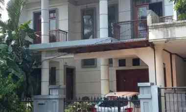 rumah megah di taman bougenvile caman raya jatibening