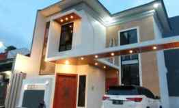 Rumah Mewah 2 Lantai 3 Kamar Semarang Barat