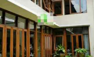 rumah mewah 2 lantai dekat boromeus dago