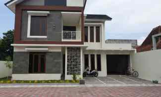 Rumah Mewah 2 Lantai di Purwomartani Kalasan