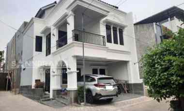 Rumah Mewah 2 Lantai Hook Ada Balkon di Ciganur -fry