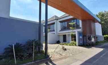 rumah mewah 2 lantai timur jl kaliurang km 7 5