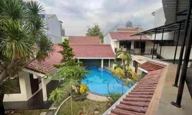 rumah mewah 2 lt jl malang menteng jakarta pusat