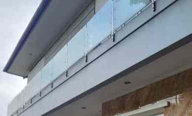 rumah mewah ada kolam renang di setiabudi bandung