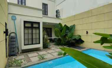 rumah mewah american classic dengan private pool