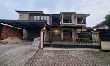 rumah mewah arsitektur cantik di fortunia residence