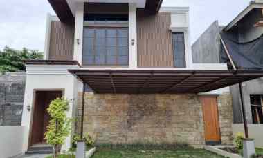 rumah mewah dalam cluster 5 menit dari sch