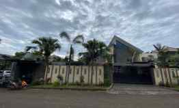 rumah mewah di giriloka bsd