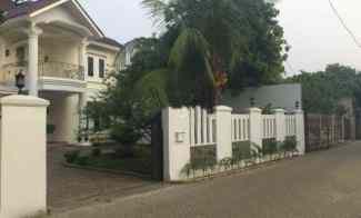 Rumah Mewah di Griya Torina Bintaro TangSel