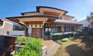 Rumah Mewah di Kawasan Elit Bandung Utara
