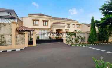rumah mewah di megapolitan cinere sartin