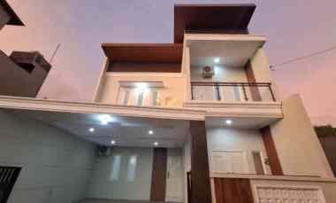 rumah mewah kontemporer dekat maguwohargo akses mudah