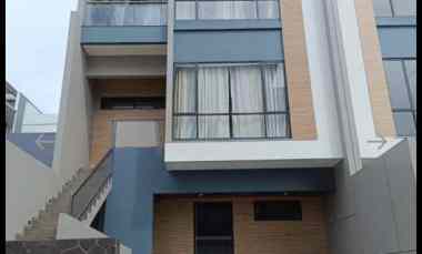 rumah mewah ready 4 unit di setraduta bandung