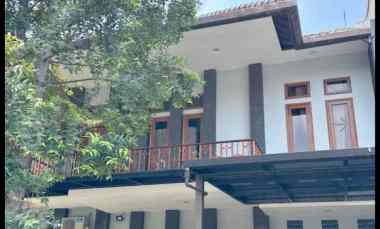 rumah mewah semi furnished di batununggal bandung