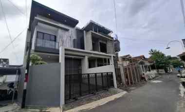 rumah mewah siap huni 15 menit ke kampus ugm jogja