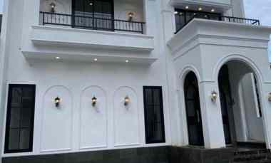 rumah mewah siap huni lokasi 5 menit dari bns