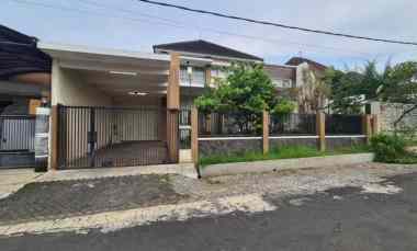 rumah mewah siap huni lokasi dekat unmer