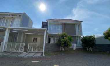 rumah mewah siap huni lokasi di villa puncak tidar