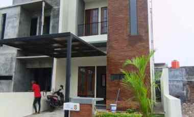 rumah mewah tengah kota semarang dekat rs ketileng