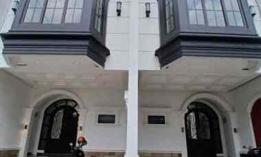 rumah minimalis 2 lantai siap huni di tanah baru depok