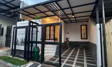 rumah minimalis modern lokasi dekat exit tol sawojajar