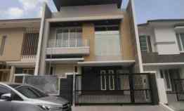 Rumah Minimalis Split Level Pakuwon City Row Lebar