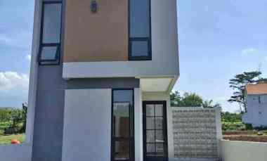 rumah modern 2 lantai 300 juta an di sukun malang
