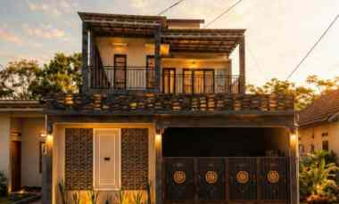 rumah modern 2 lantai siap huni