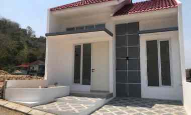 rumah modern dalam cluster nyaman dekat pasar godean