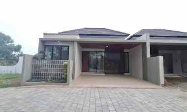 rumah modern dekat kampus dan mall di maguwoharjo