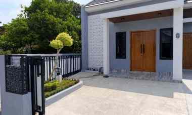 rumah modern di godean km 9 harga rp790 juta