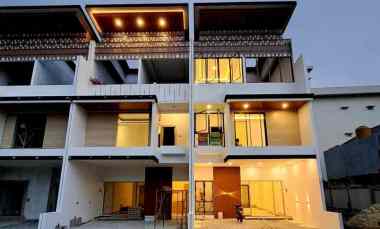 Rumah Modern Kontemporer di Jagakarsa Jakarta Selatan