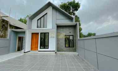 gambar rumah modern tanah luas di ngaglik 600 jutaan