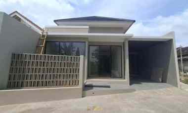 Rumah Modern, View Sawah di Purwomartani, Kalasan