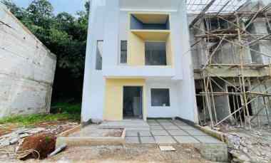 gambar rumah murah 2 lantai di depok harga 700 jutaan