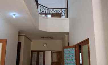 rumah murah di nginden bisa digunakan untuk kos2an