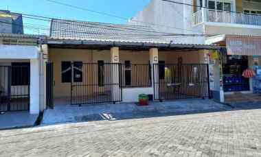 rumah nanas pocan row 2 5 mobil