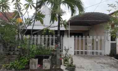 Rumah Ngagel Jaya Tengah, Strategis