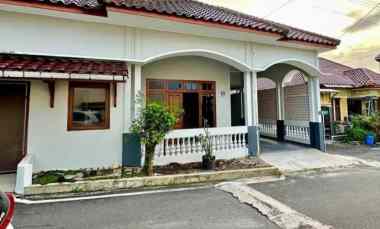 rumah ngesrep barat banyumanik semarang