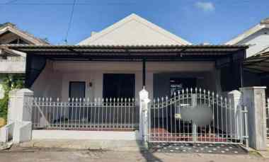 rumah nirwana eksekutif row jalan 3 mobil