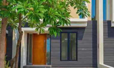 rumah northwest lake citraland strategis siap huni