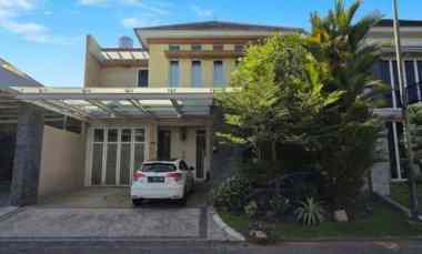 rumah pakuwon city minimalis siap huni