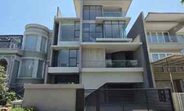 Rumah Pakuwon City NEW Minimalis Garasi 1, Carport 2