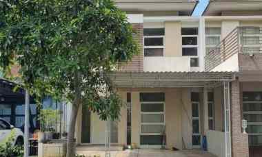 Rumah Pakuwon City STRATEGIS, Furnish