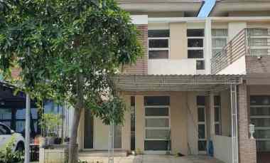 rumah pakuwon city strategis furnish
