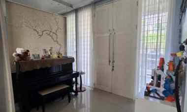rumah pakuwon indah vbr 2 hdp selatan