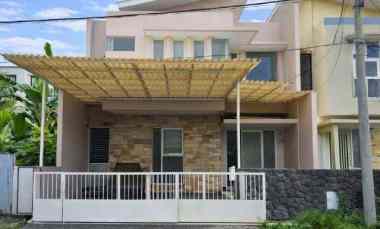 rumah pantai mentari strategis