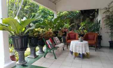 rumah pesanggrahan jakarta selatan