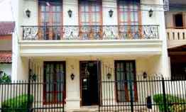 Dijual Rumah Full Furnished di Pondok Indah, American Classic Style