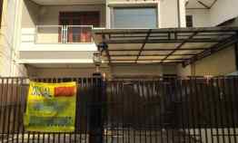 Jual / Kontrak Rumah 2 Lt Siap Huni di jl Pinang Nikel Pondok Indah